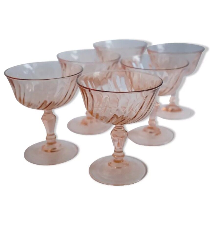Ensemble de six verres, coupes à pieds rosaline d'arcoroc luminarc