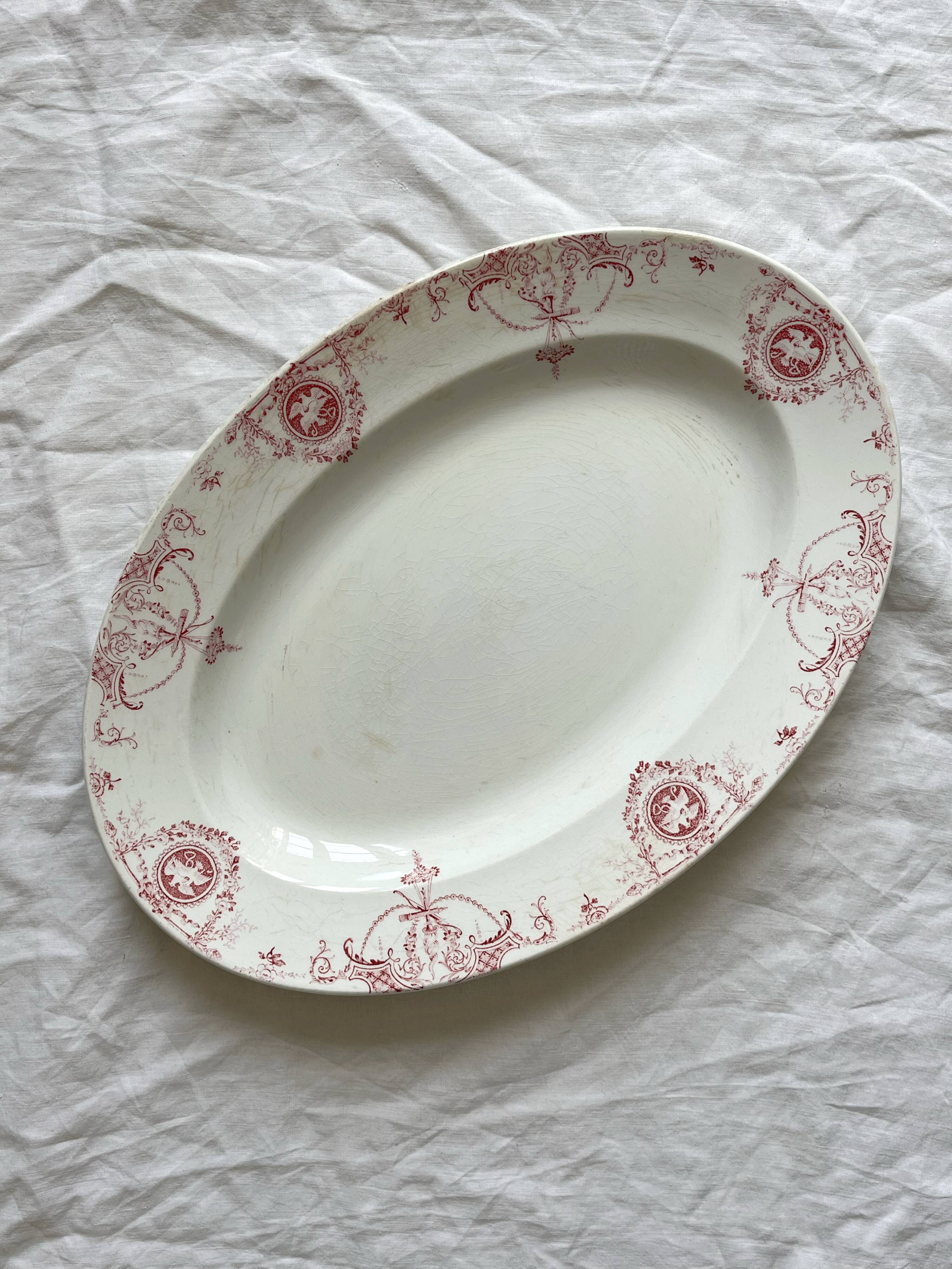 Oval plate in iron earth Luxeuil, KG Lunéville circa 1900