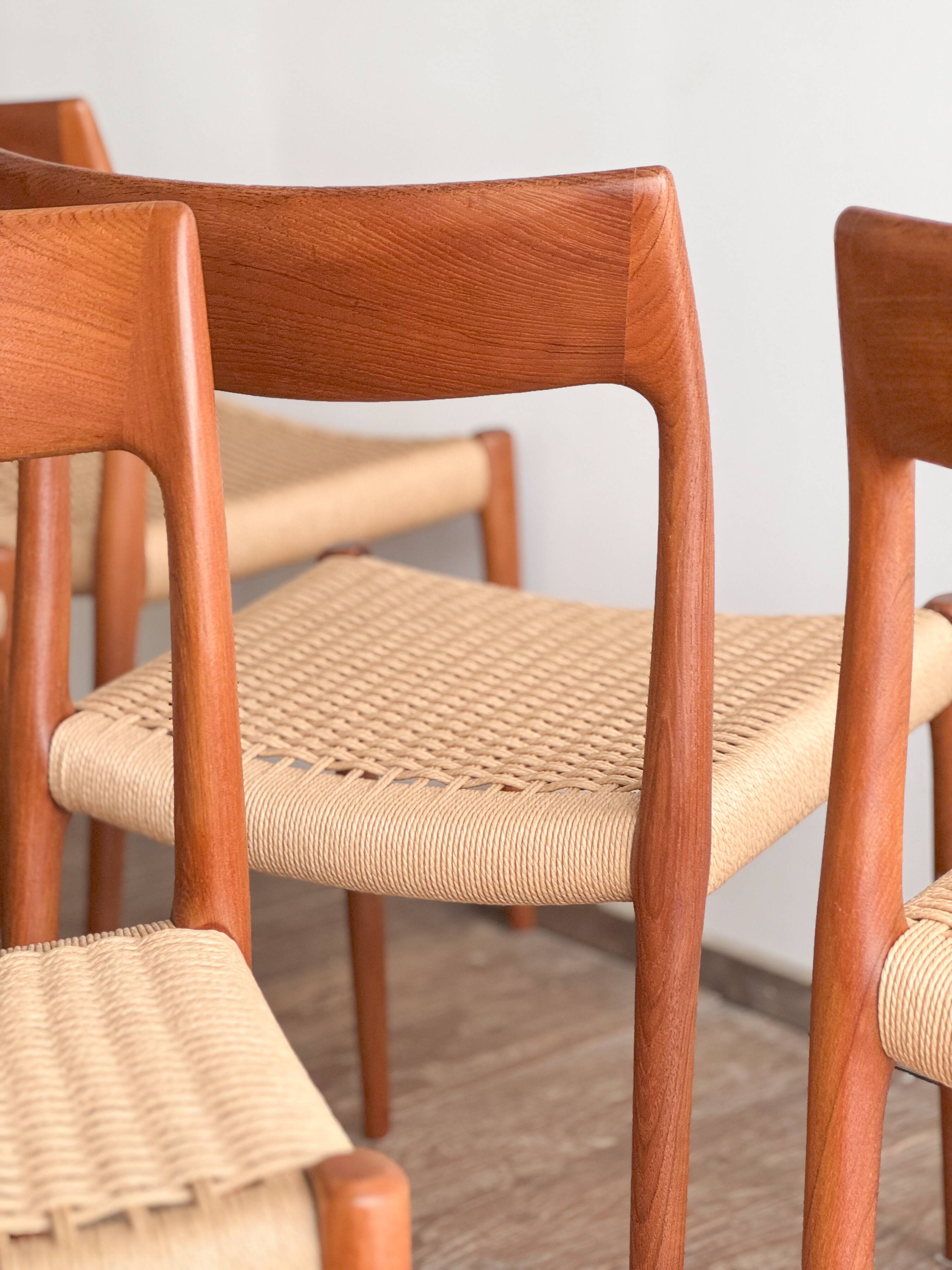 Chaises danoises en teck Mid-Century par Niels O. Møller # 77, set de 8