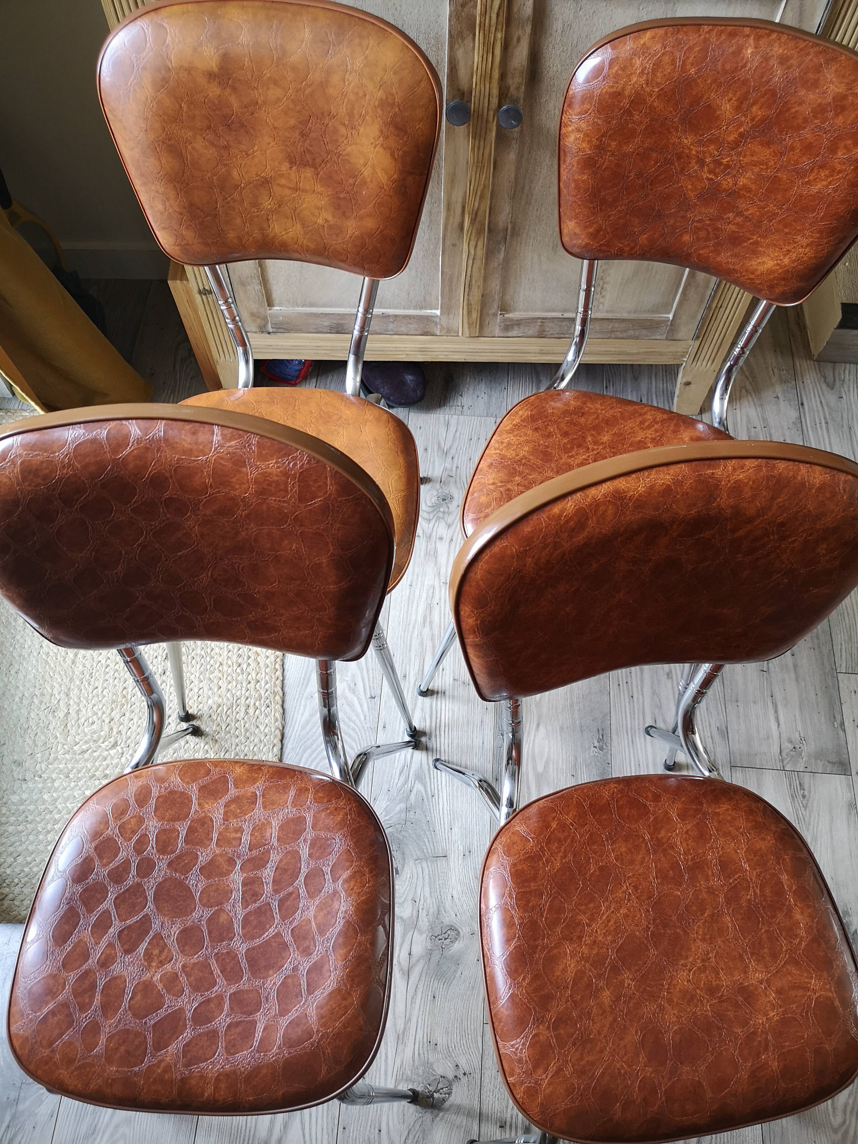 Lot of 4 vintage chairs in skai camel croc effect
