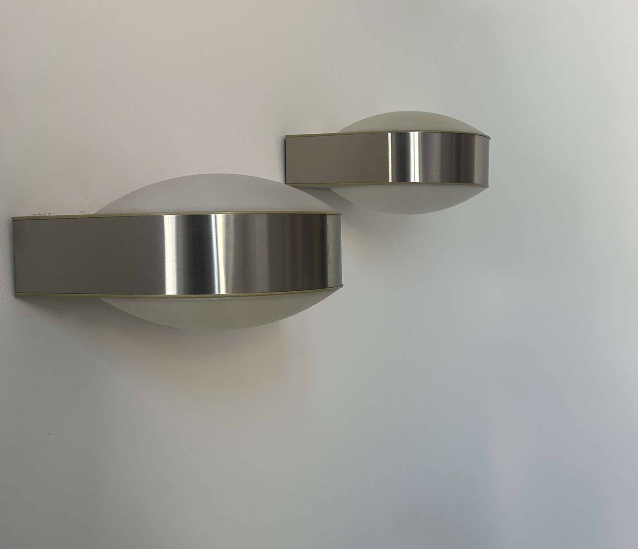 Pair of vintage modernist wall lights, Perspex, Holland 1980