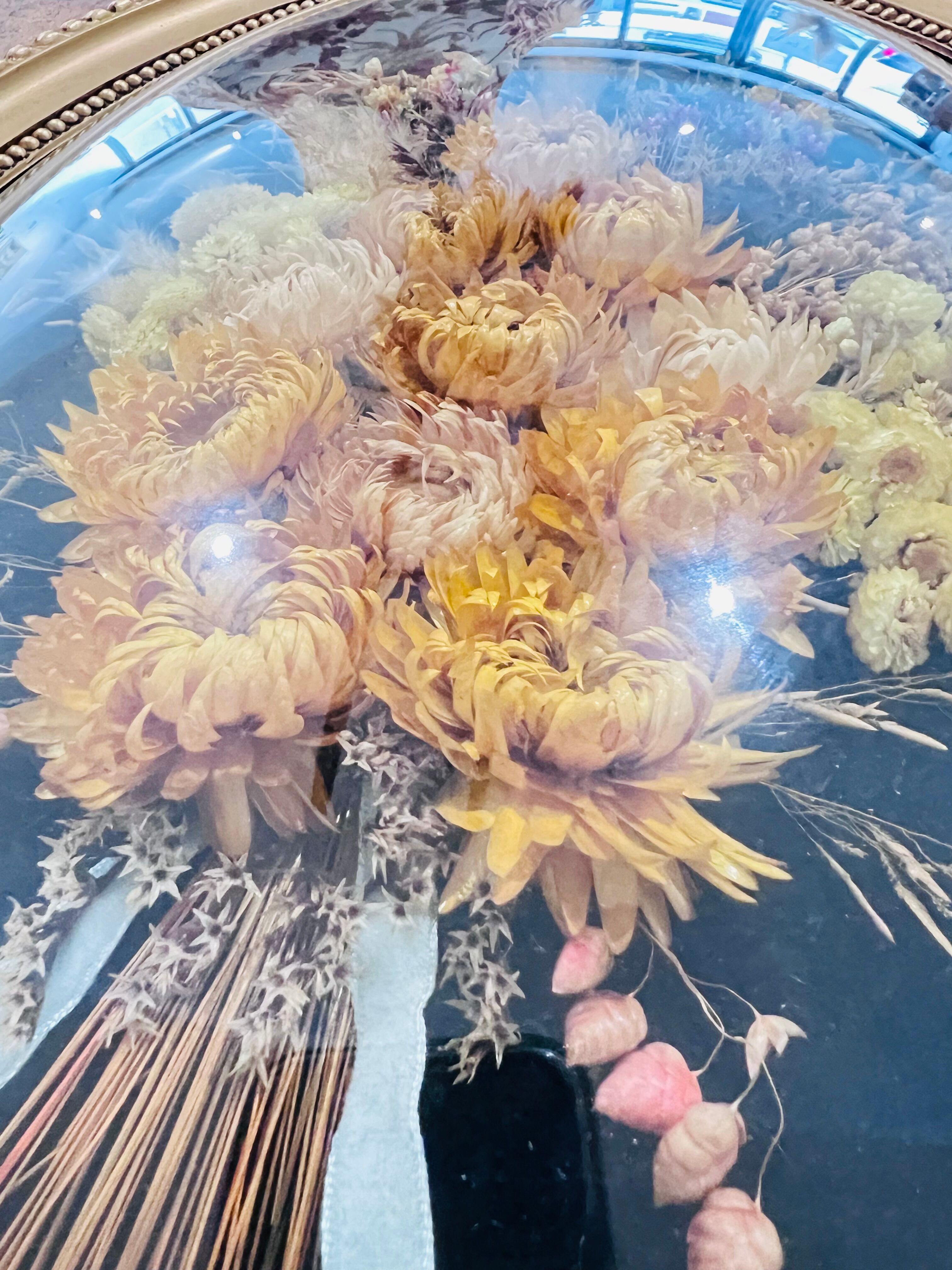 Vintage oval dried flower frame