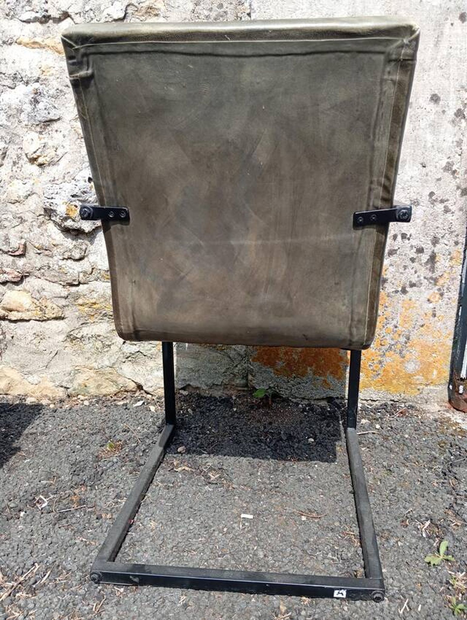 Set of 4 "Cantilever" chairs