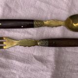 Lot de 7 couverts en bois et metal dore et ciselée, couverts pour enfants, anciens et collector