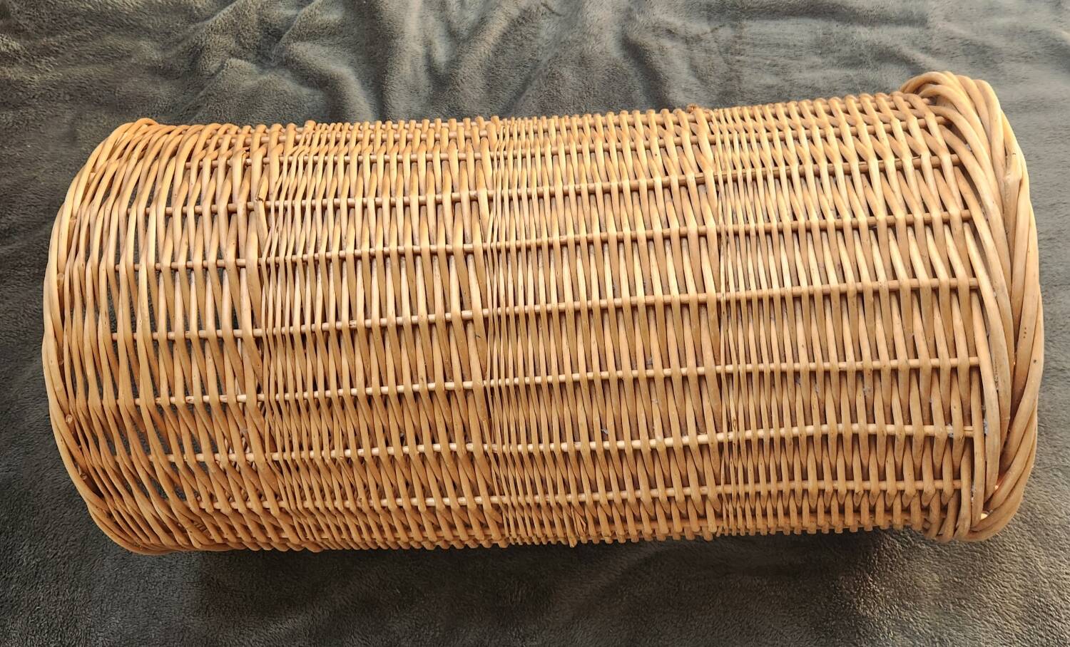 Porte-parapluie en osier fait main : vintage