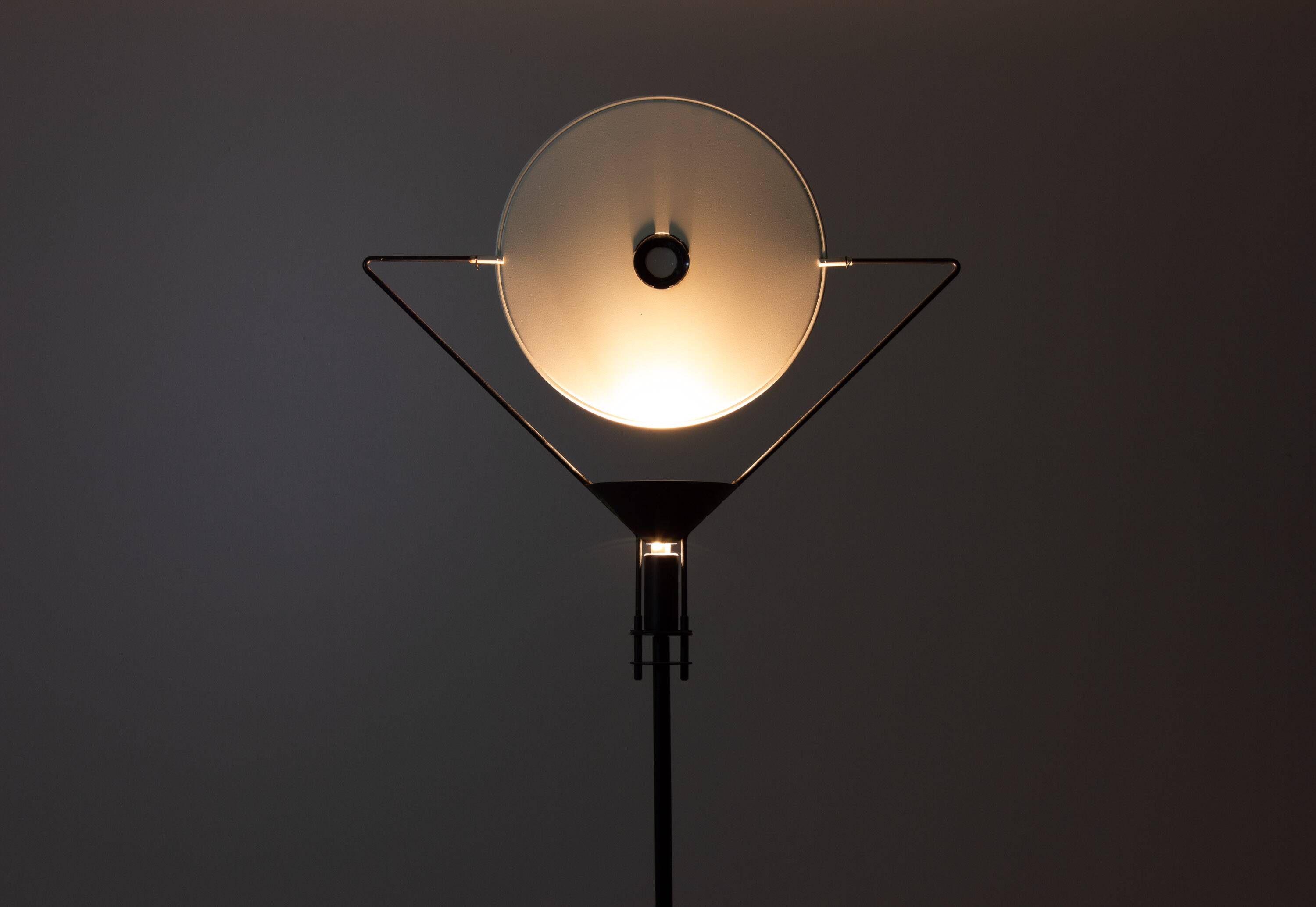 Lampe postmoderne « Polifemo » d'Artemide, Italie, années 1980