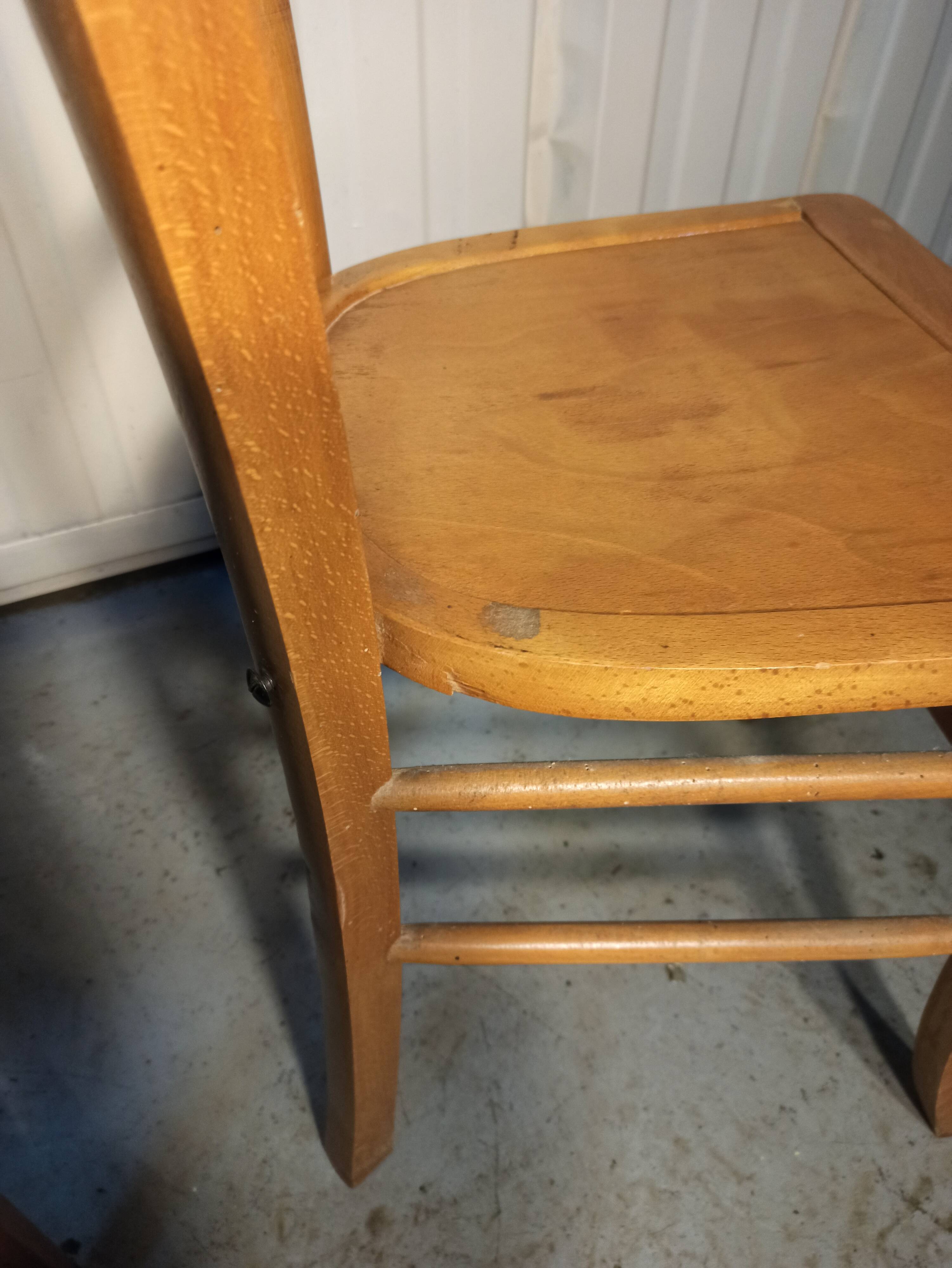 2 wooden bistro chairs Thonet