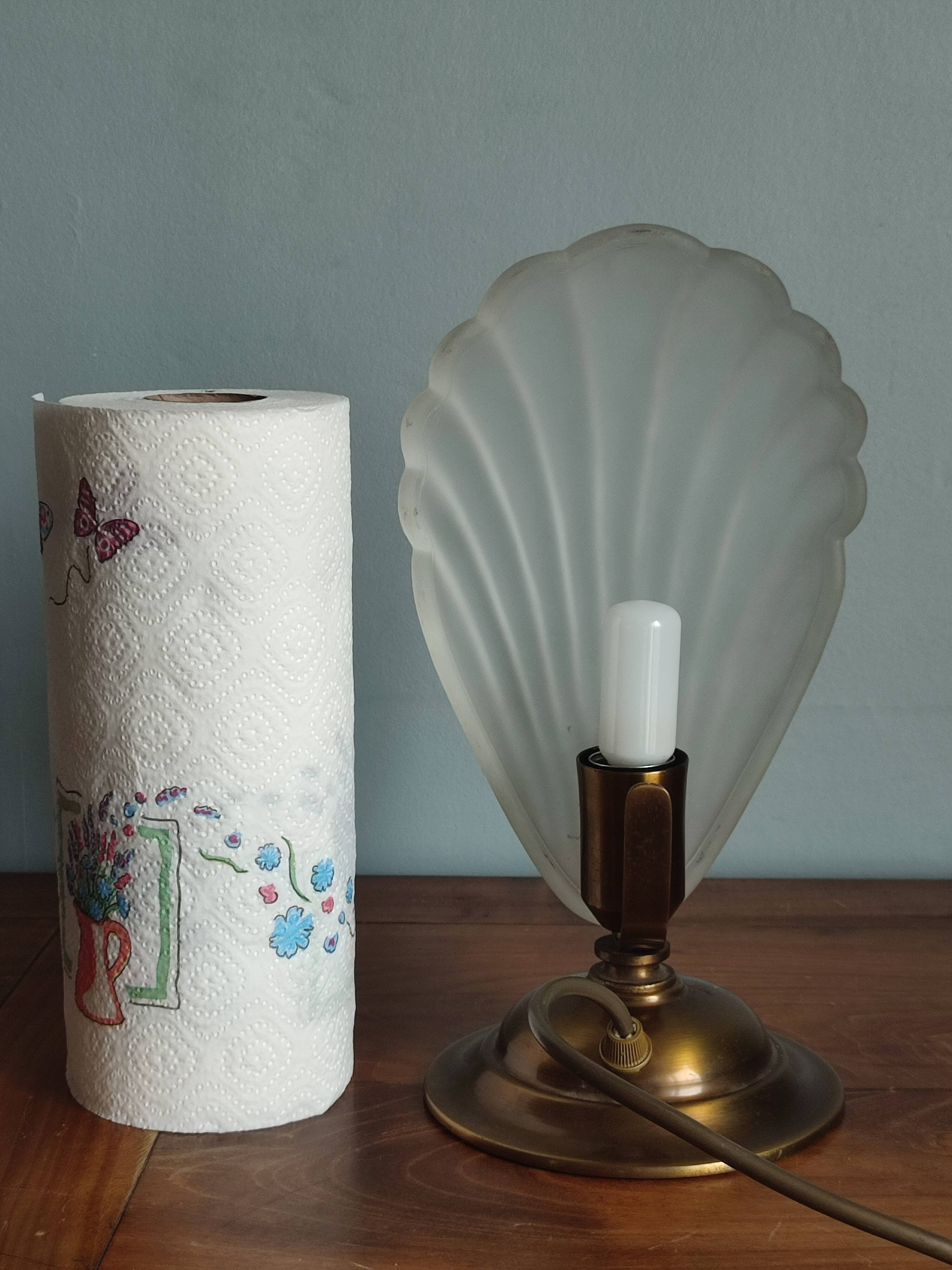 Vintage shell table lamp