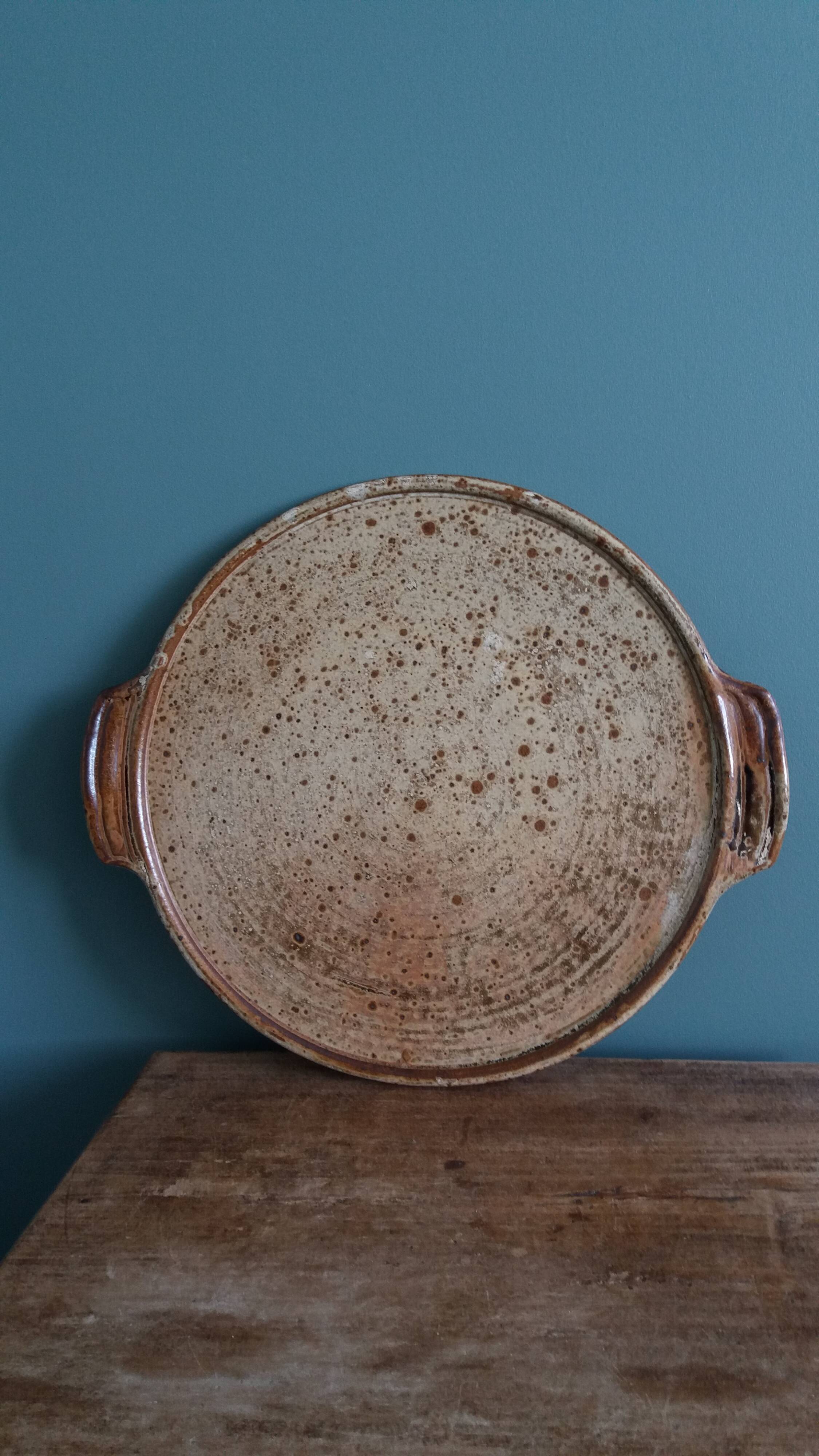 Puisaye sandstone tray signed Jean-Pierre Prud’homme