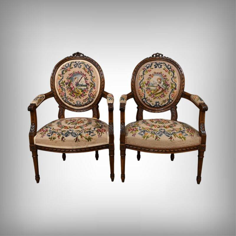 Paire de fauteuils en hêtre, style Louis XVI – début XXe