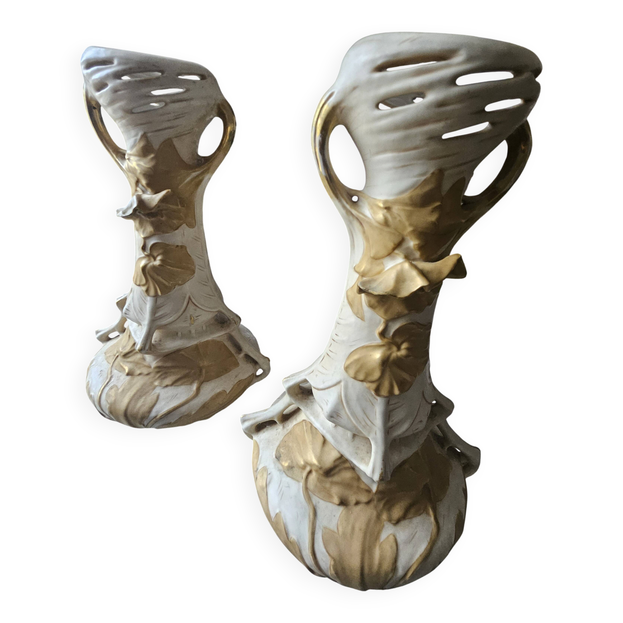 pair of vases