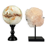 Duo décoratif — Sphère en calcite bandée (onyx marbre) & cristal de calcite sur socles