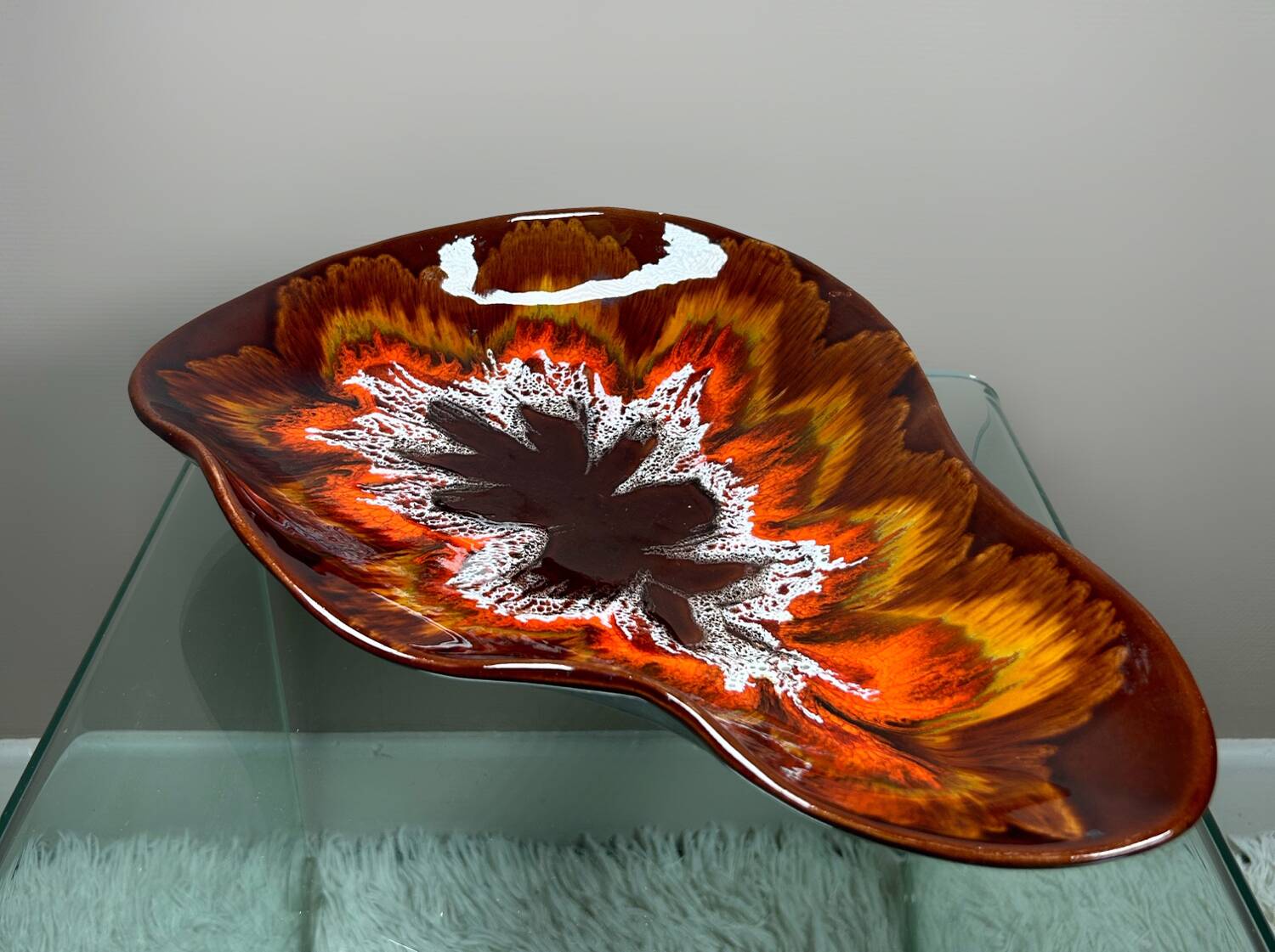 Large Vallauris tripod cup from the 60s