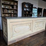 Large Pharmacy Counter