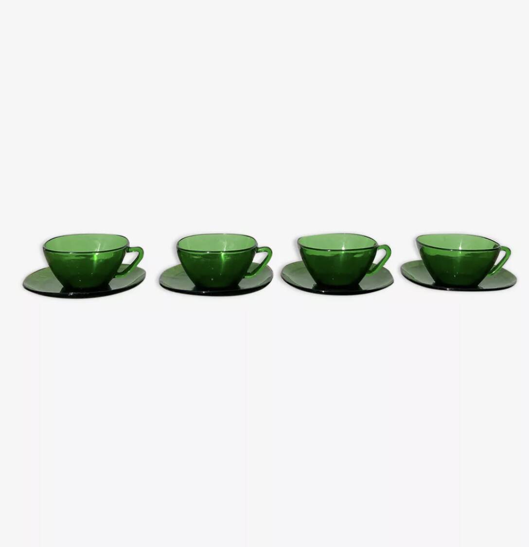 4 tasses en verre vert Vereco 1960