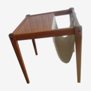 Bout de canapé scandinave porte revues années 60