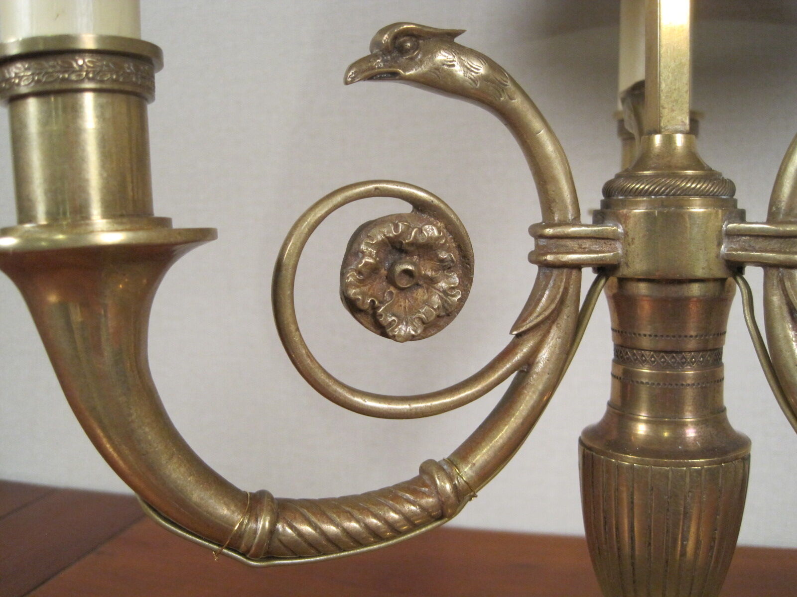 Lampe bouillotte aux aigles XIX ème style Empire en bronze à 3 bras de lumière