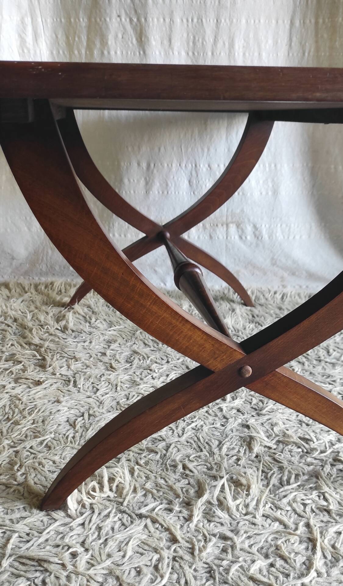 Table basse en bois massif style anglais - mid. XXeme