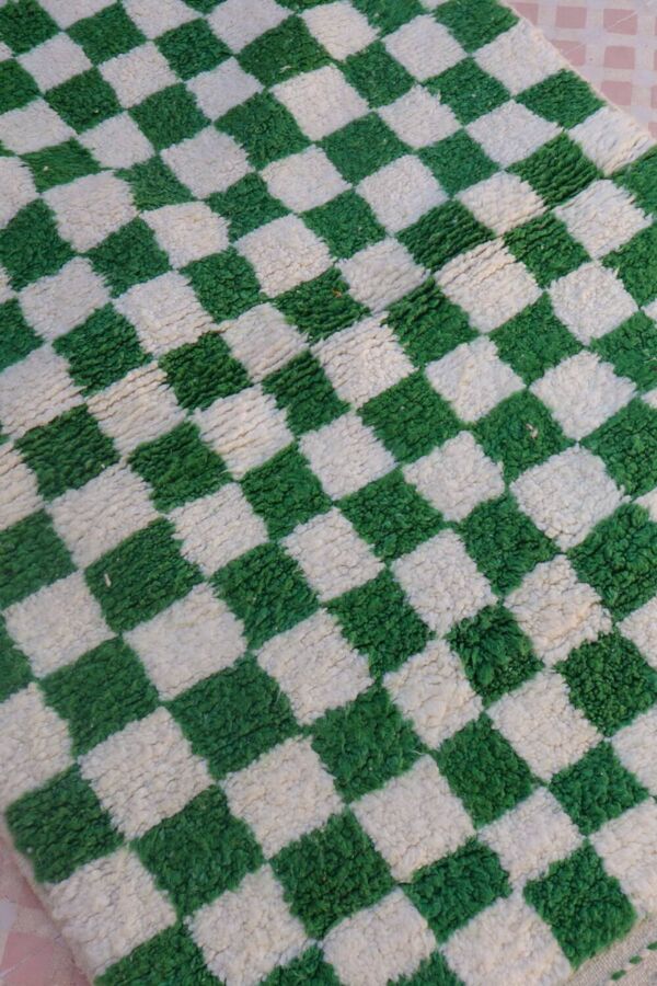 Tapis berbère à damiers vert sapin