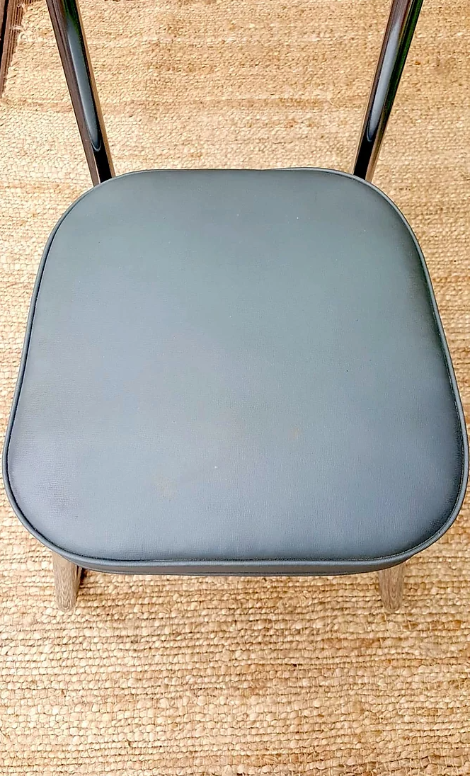 Industrial workshop chair in skai