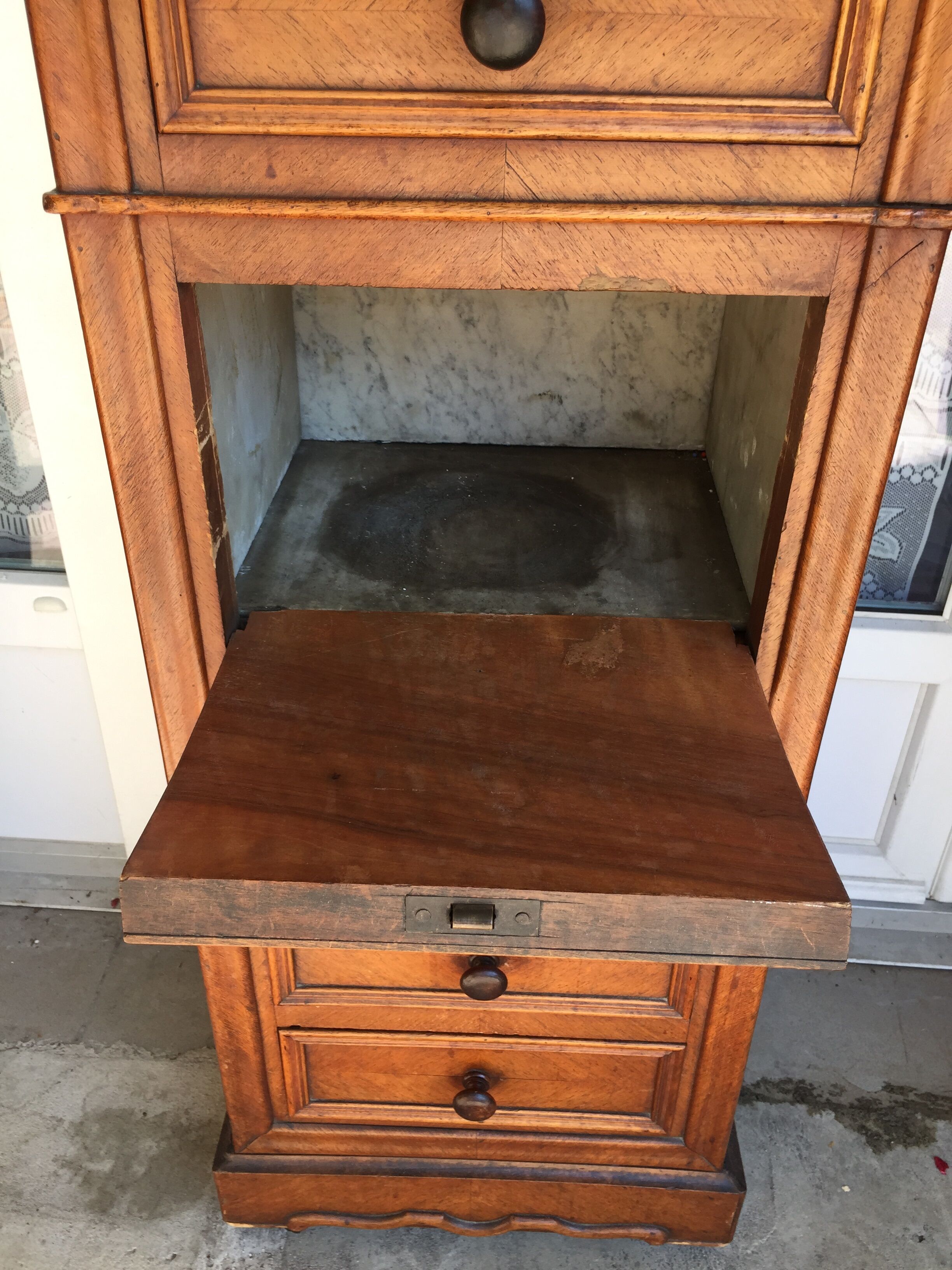 Old chest of drawers