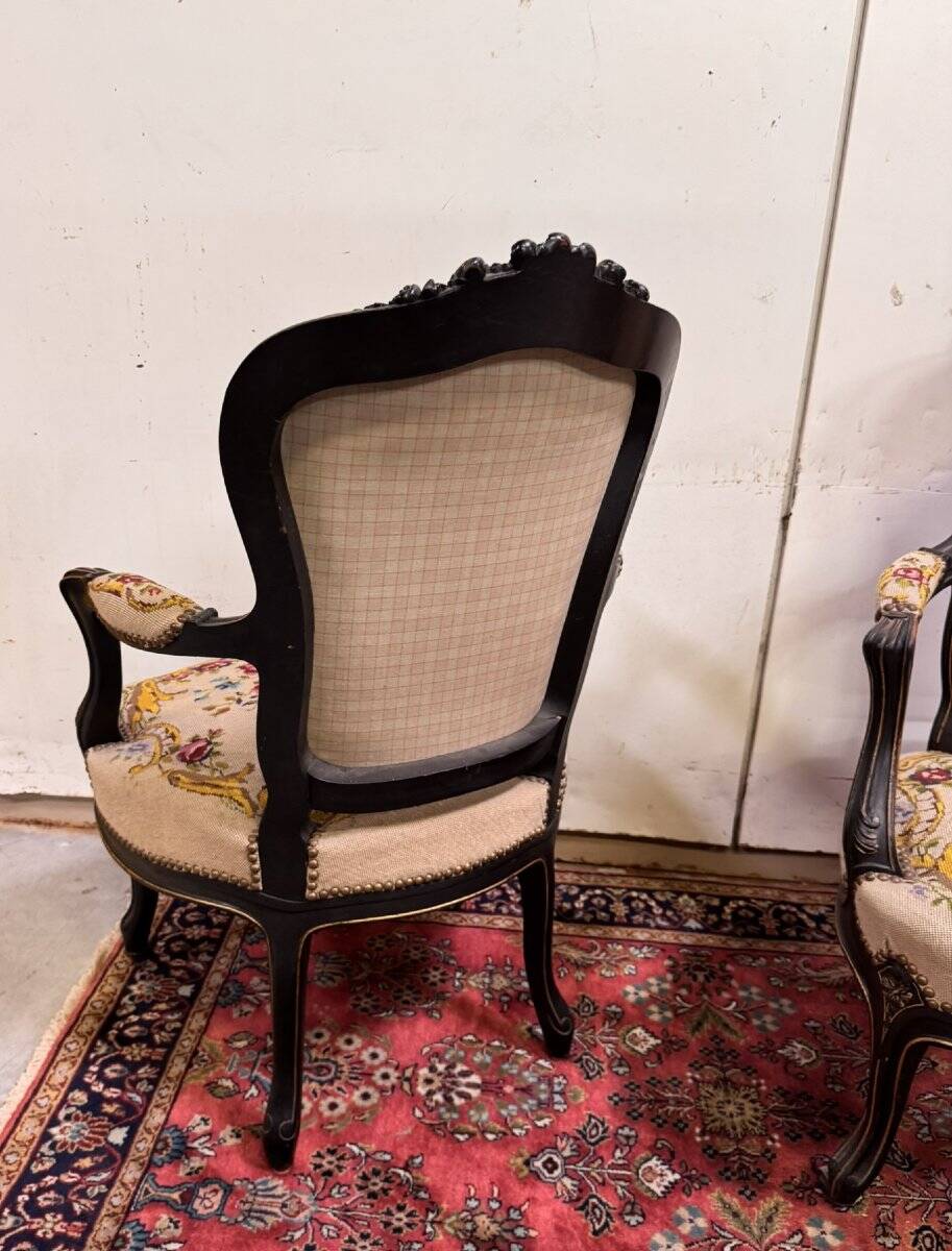 Paire de fauteuils style Louis XV en bois noirci, vers 1850