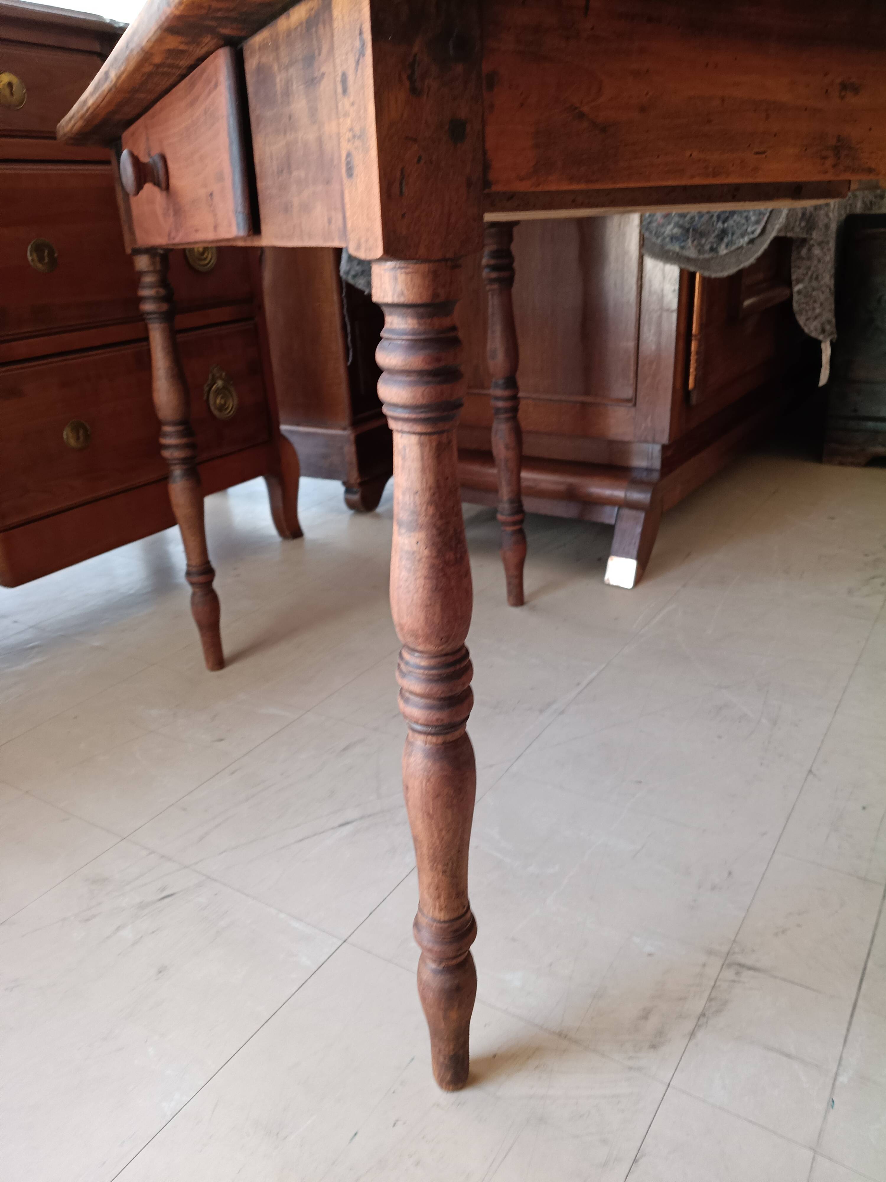 Farm table