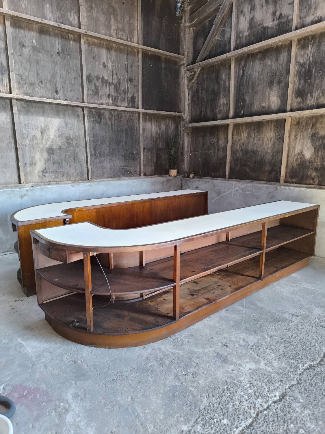 Ensemble de 2 comptoirs de magasin 1950