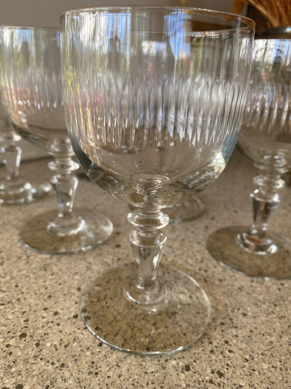 6 chiseled glass wine glasses