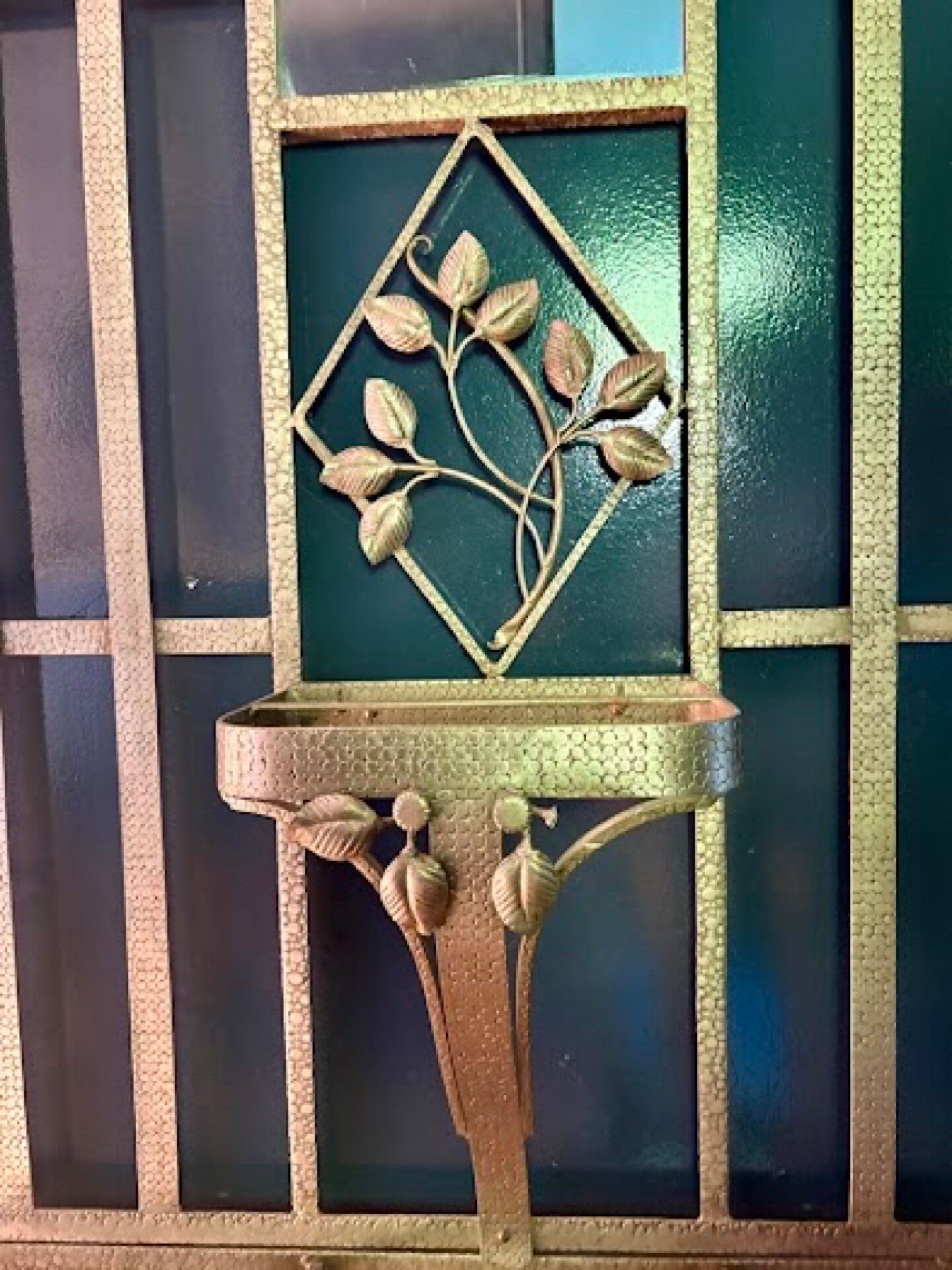Vestiaire Art Déco en fer forgé avec miroir