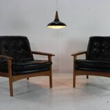 Ensemble de deux fauteuils au design scandinave avec coussins en cuir noir