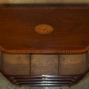 Commode Sheraton avec poignées tête de lion, 1859