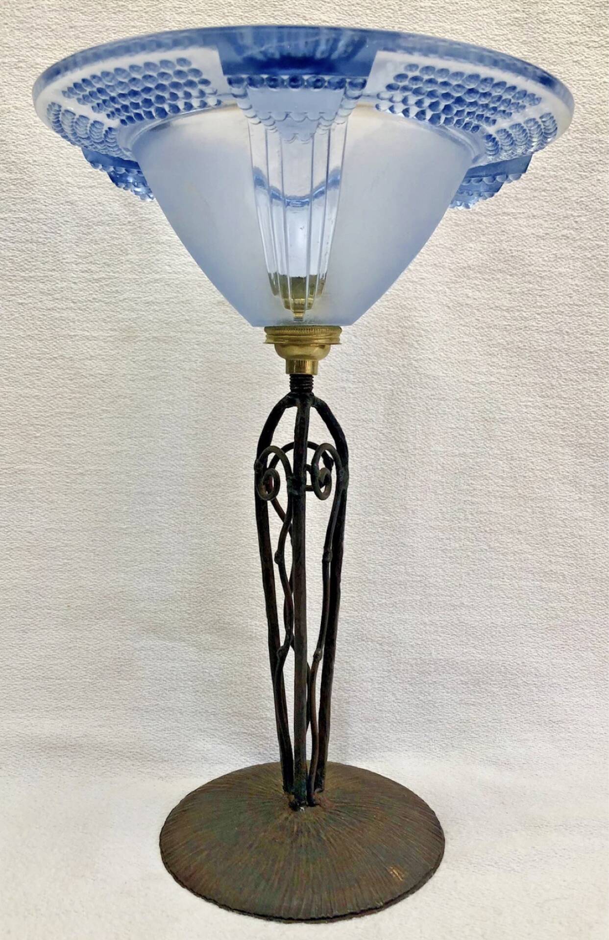 Antique Art Deco lamp from the 1930s, wrought iron with a blue basin in the Ezan style.