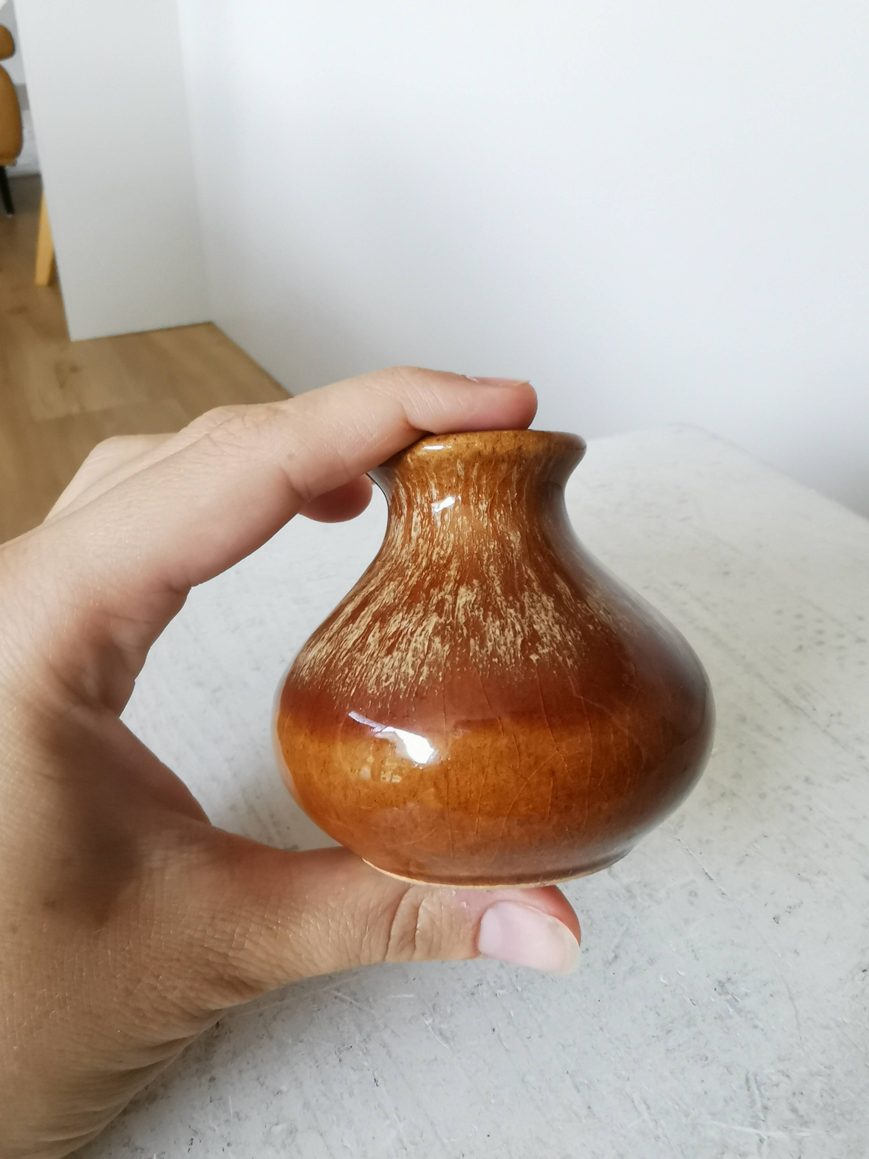 Vase vintage en céramique brune : décoration bohème yougoslave des années 1970