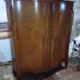 Armoire estampillee (!)2 portes bois de rose 150 long par 60 profondeur sur 183 haut