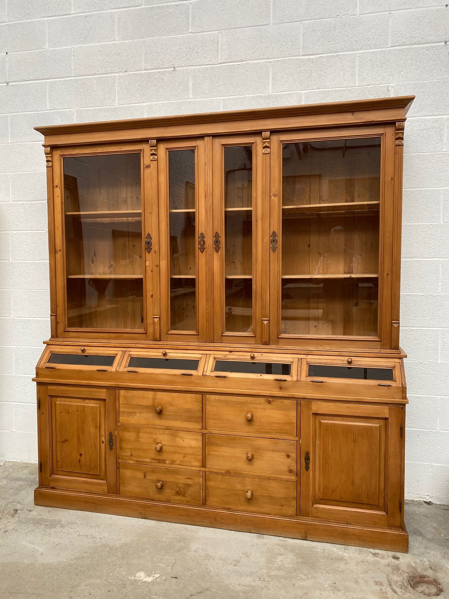 Craft furniture in fir