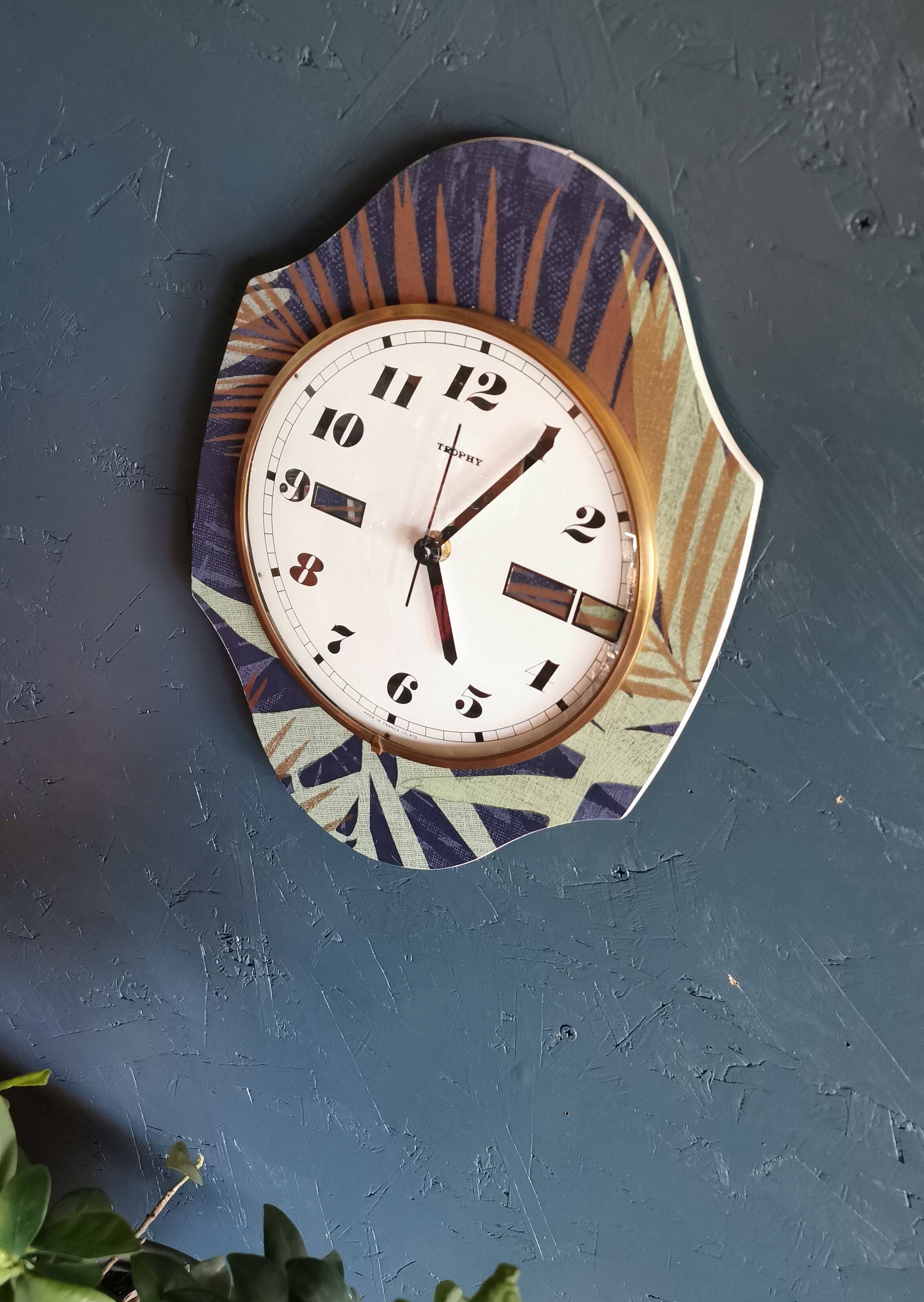 Vertical silent vintage wall pendulum clock "Trophy blue green golden"