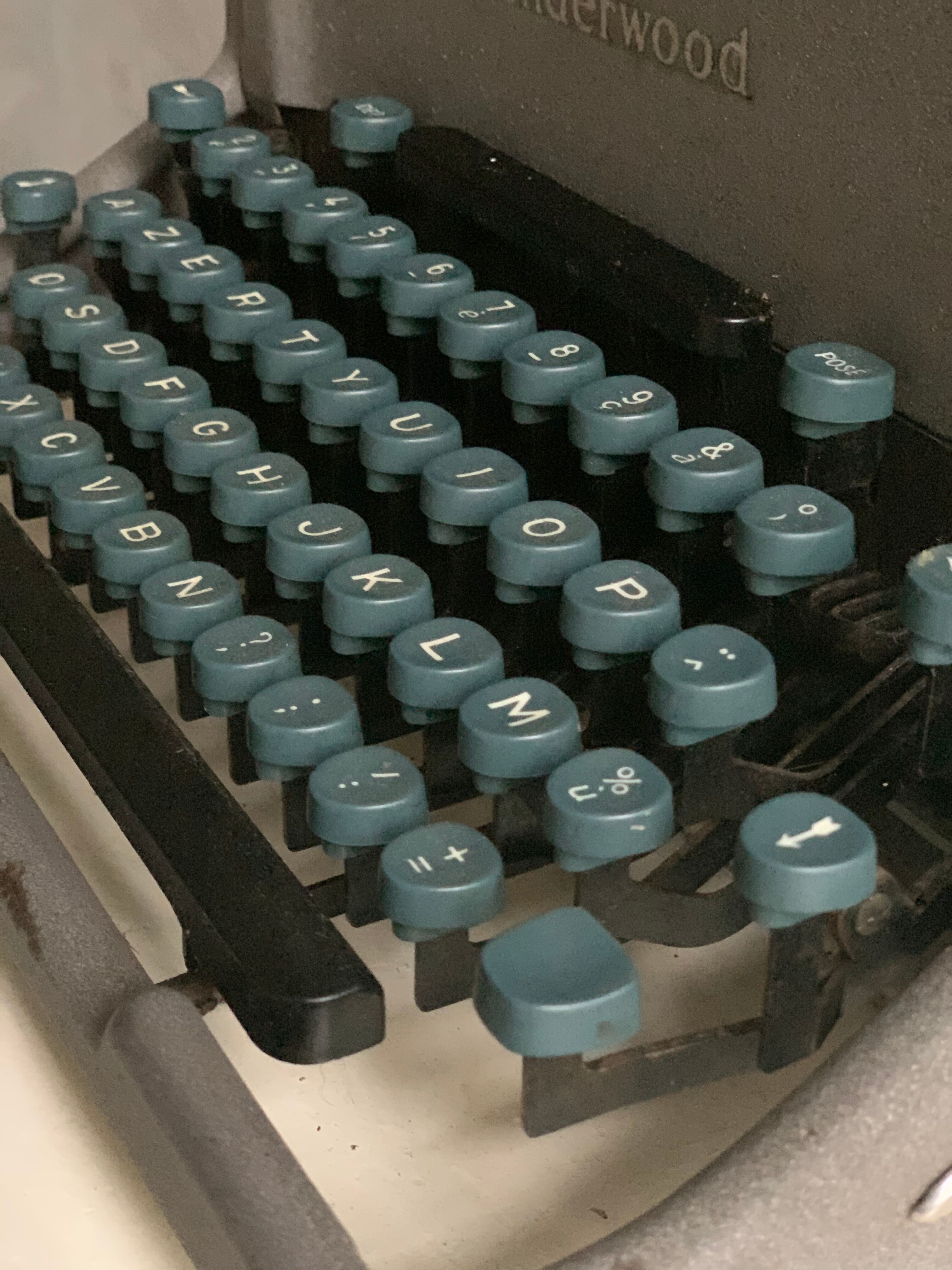Underwood metal typewriter - 1940