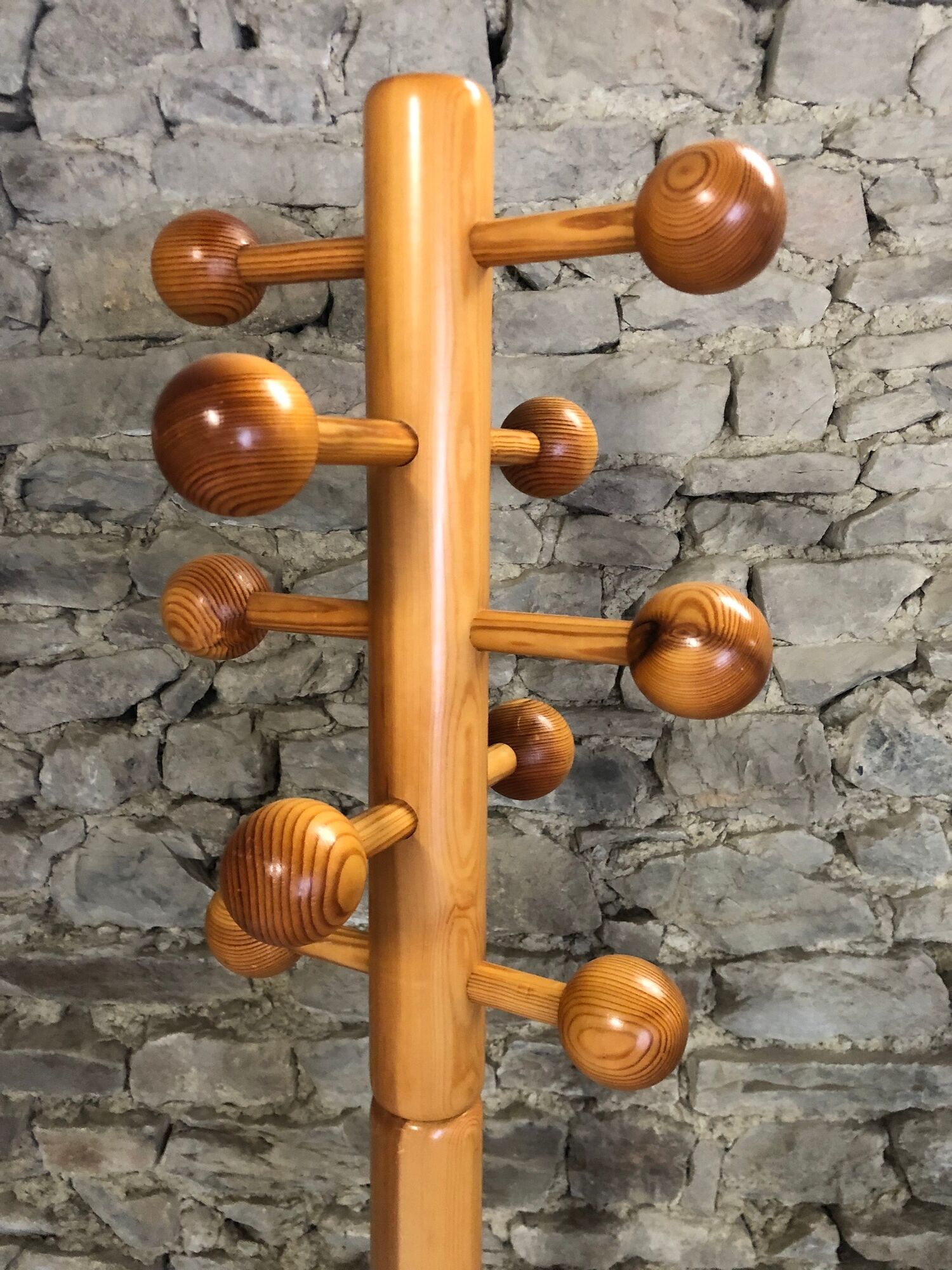 Porte manteau en pin massif design scandinave