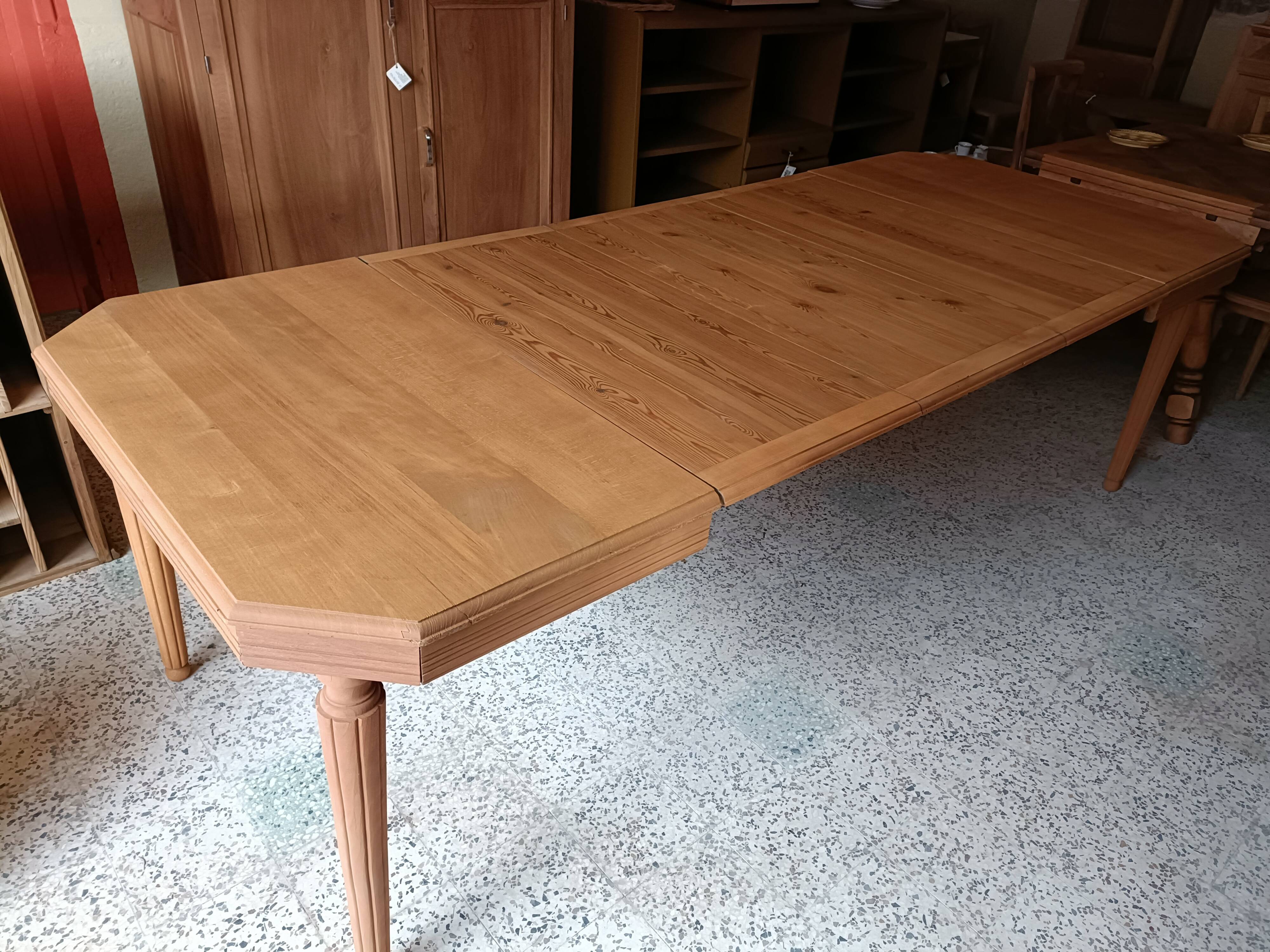 Renovated Art Deco table with 3 extensions.