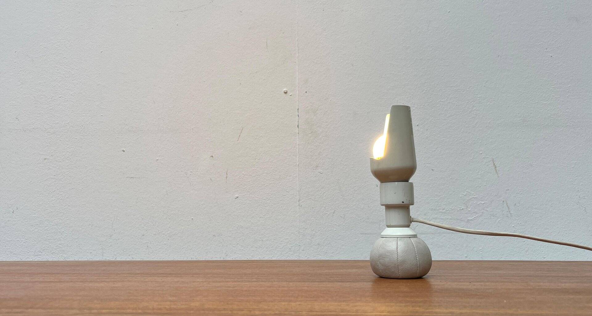 Italian table lamp model 600/P from the mid-century space by Gino Sarfatti for Arteluce, 1960s.