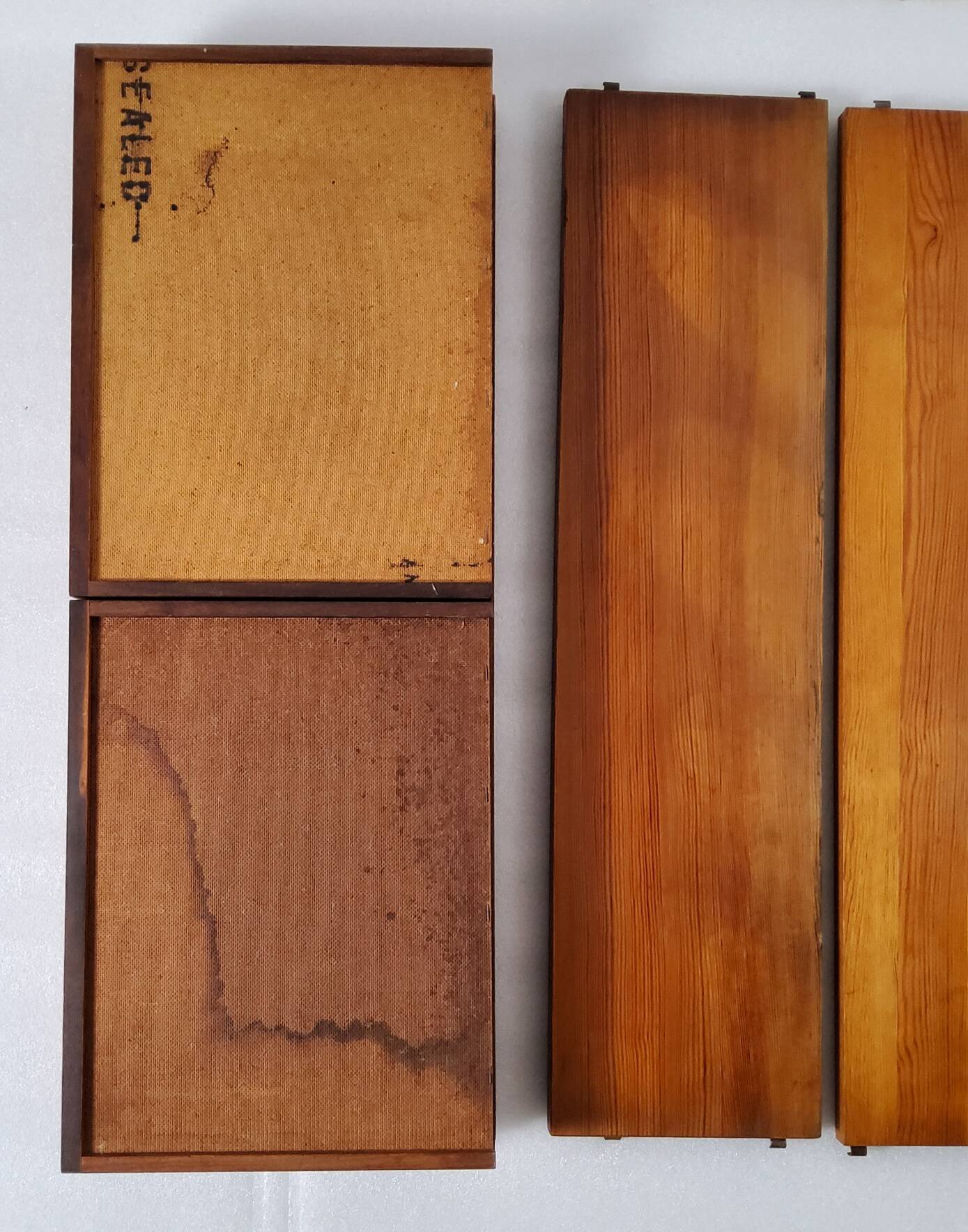 Vintage wall shelf by Nisse Strinning