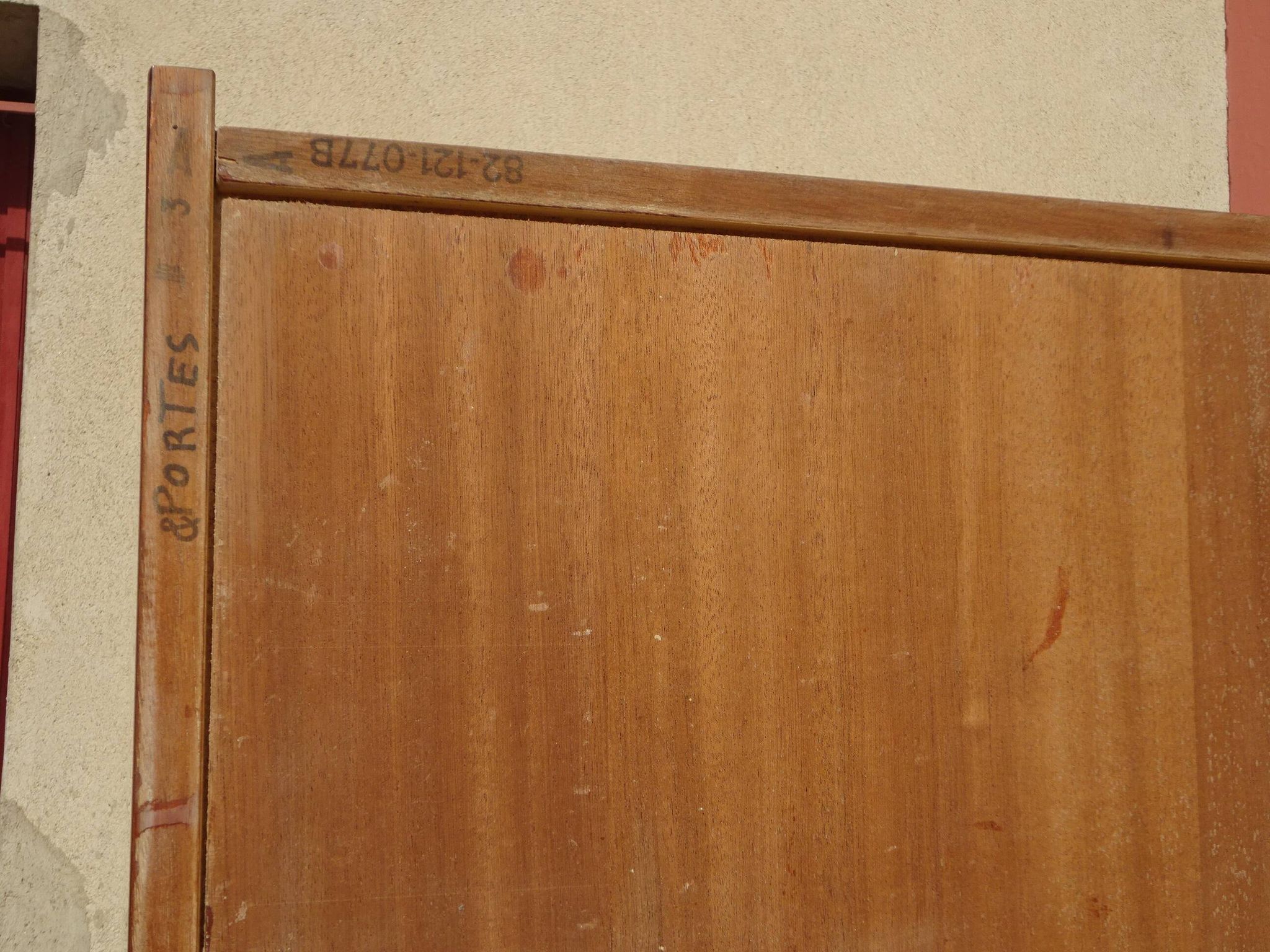 Vintage display cabinet from the Capelle house (82)