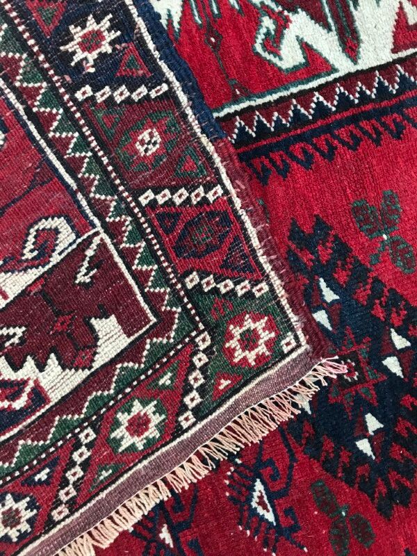 Carpet vintage Turkish Anatolian Konya done hand 120 X 145 CM