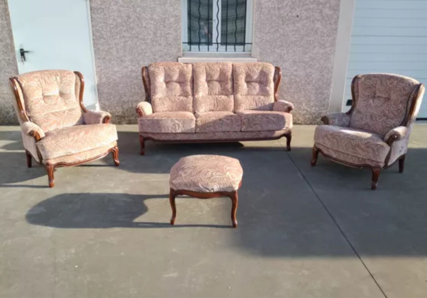 Full living room regency style