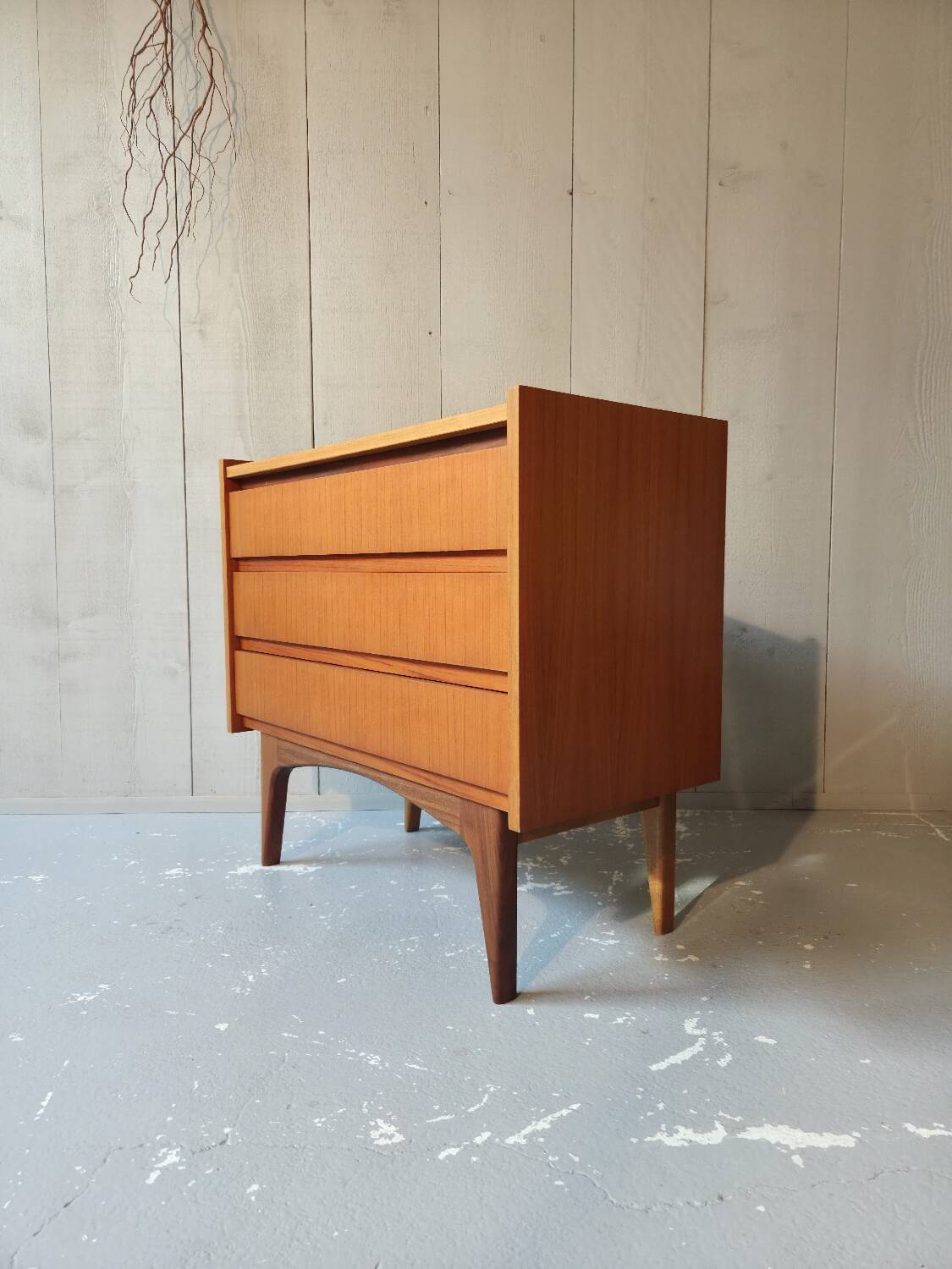 Scandinavian chest of drawers