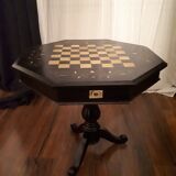 Octagonal chess table marquetry