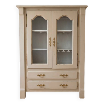 Vitrine ancienne en bois beige avec portes vitrées