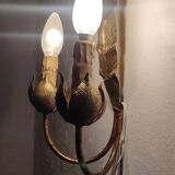 Aplique de pared de hierro forjado y pan de oro. Spain, 1970s.