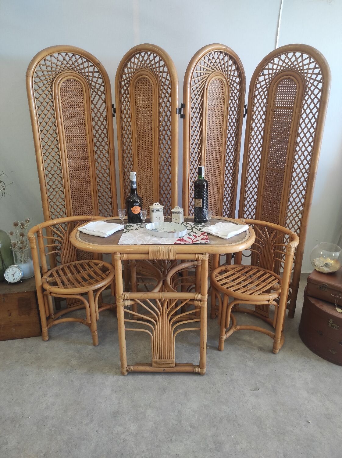 Salon rotin vintage et paravent